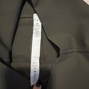 Lululemon leggings size 8